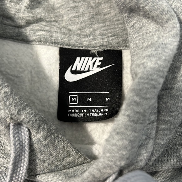 Nike sweater - Picture 3 of 3